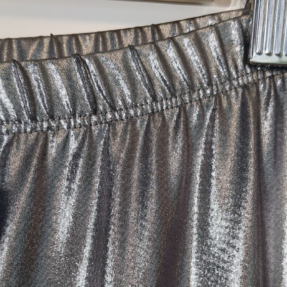 NWT Rue 21 Shiny Silver Stretch Pants SZ M Rue21 - Picture 5 of 8